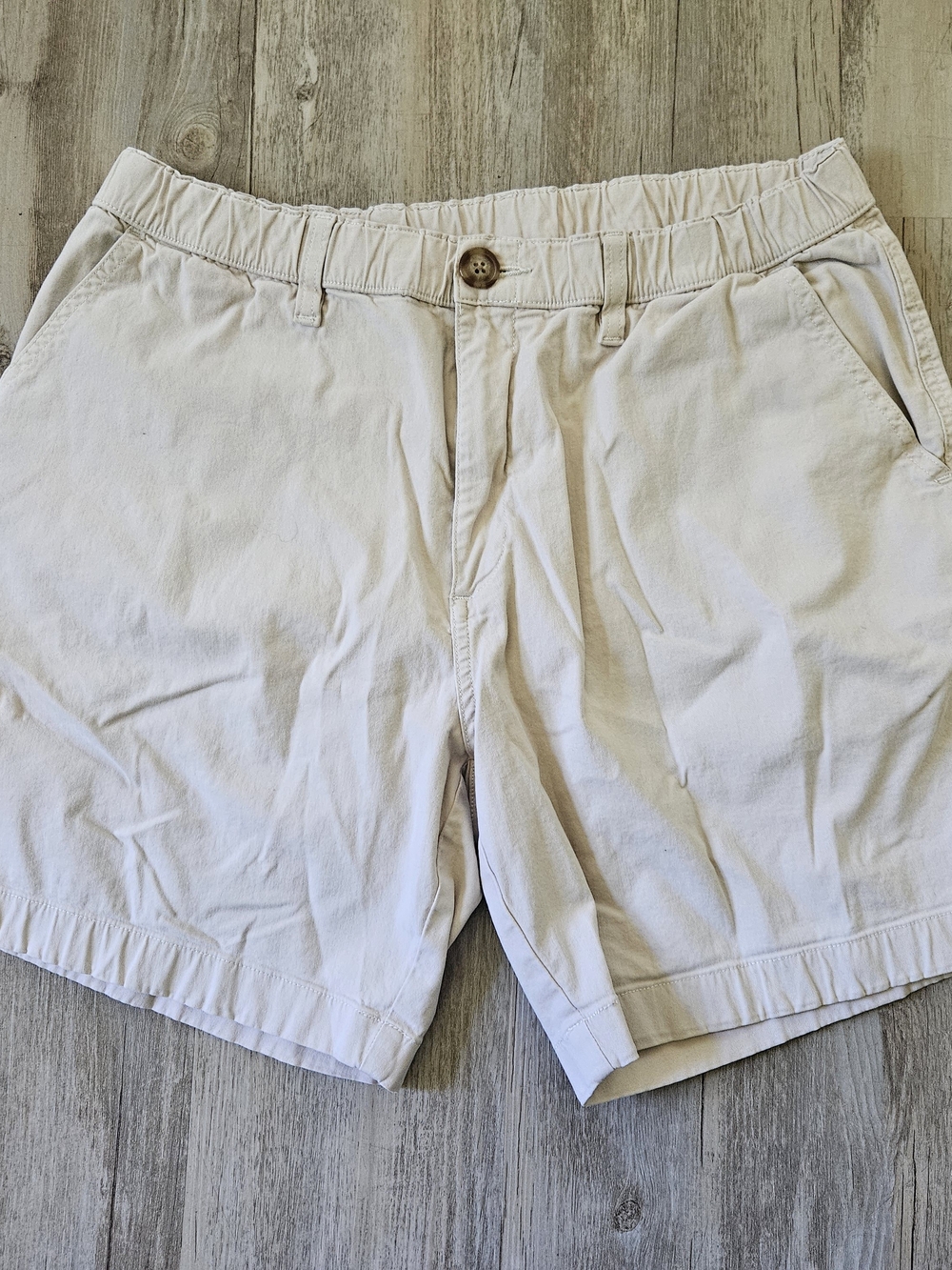 Chubbies Men's Sky's Out Thighs Originals Cotton Light Beige Chino Shorts Large
